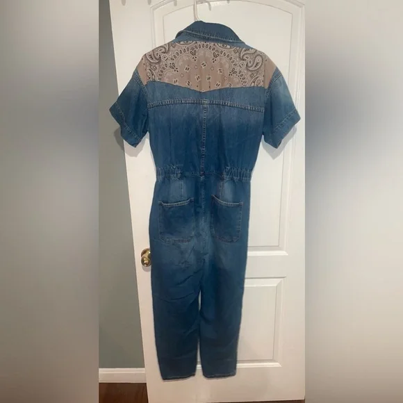 New! Free People x Tricia Fix Tan Bandana Patchwork Blue Denim Jumpsuit💙 Medium - Picture 10 of 13